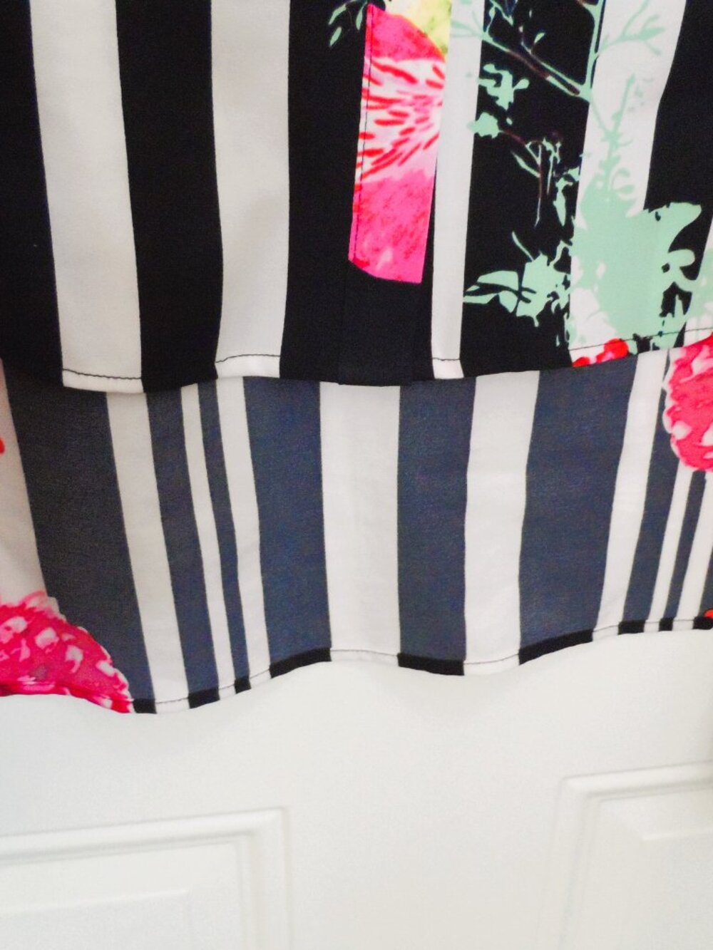 Nygard- Floral and Striped blouse size M - Picture 14 of 16